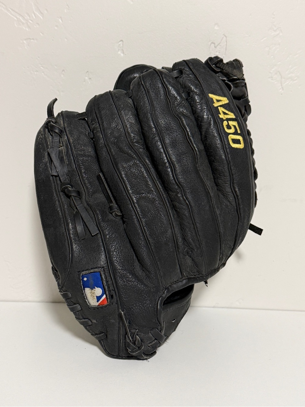 Wilson A450 Youth Baseball Glove Trap-Eze Web RHT Right Hand Throwing - Black